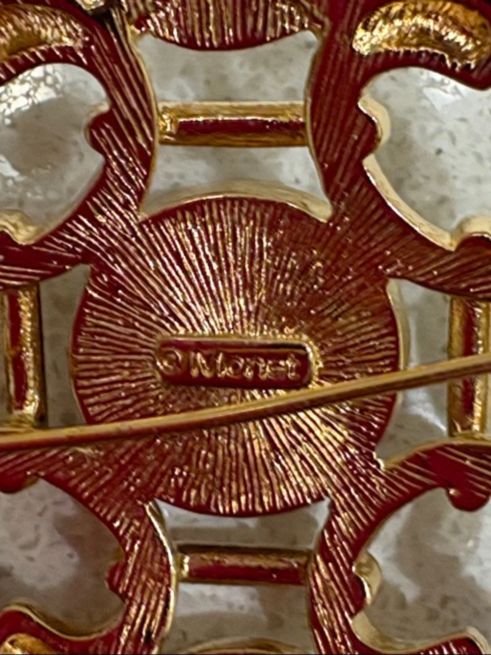 Vintage Money Gold-Tone Pearl and Black Stone Brooch - Picture 4 of 4